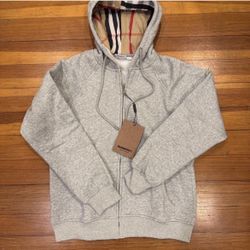 Men's Grey zip-up hoodie Size M #Burberry #designer #winter2026 #hoodie