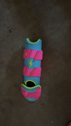 Bruce Bolt Leg Guard