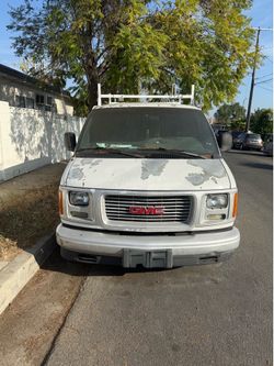 2002 GMC Savana