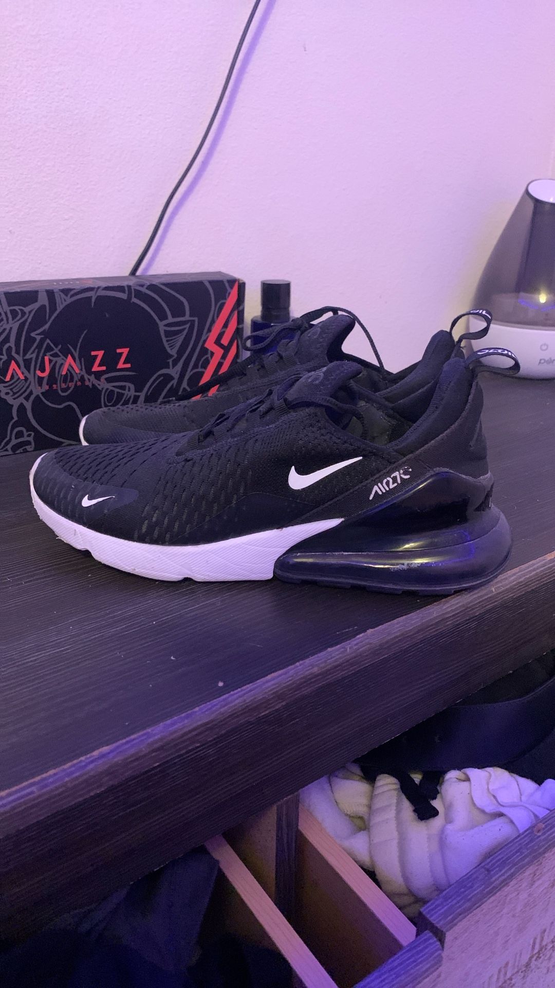 Nike 270