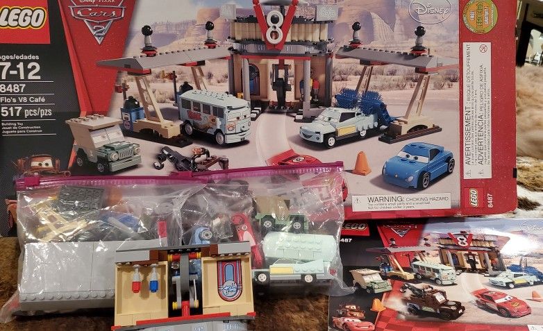 Lego Disney Cars Flo's V8 Cafe
