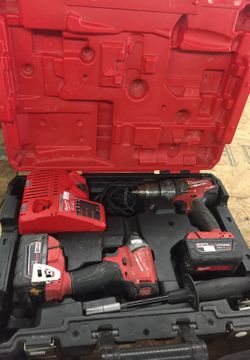Drill and impact combo with charger