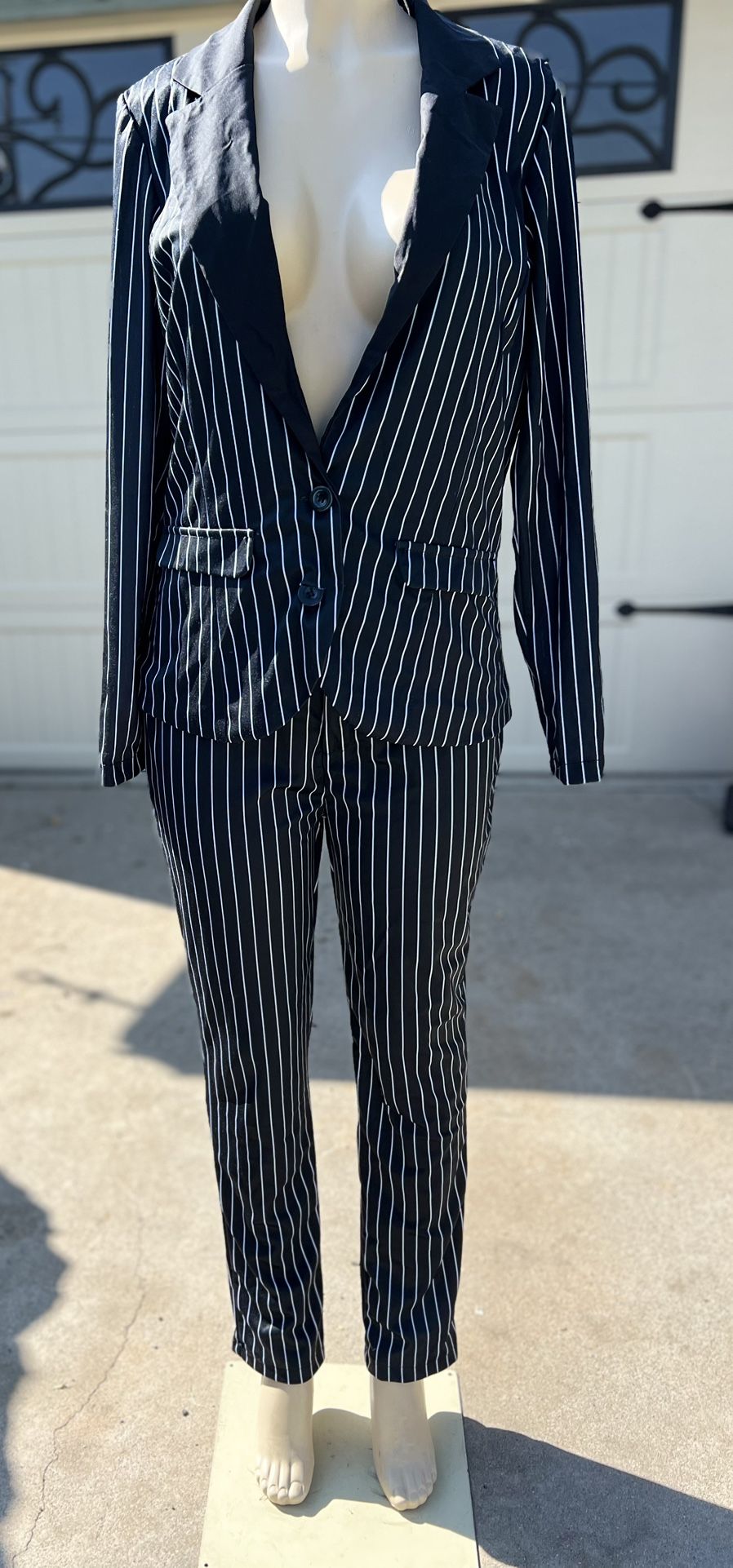 spirit halloween womens mobster outfit costume large 