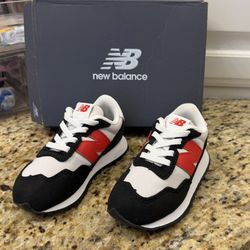 New Balance Kids sneakers 