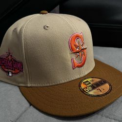 Hat Club Exclusive Size 7 1/4 