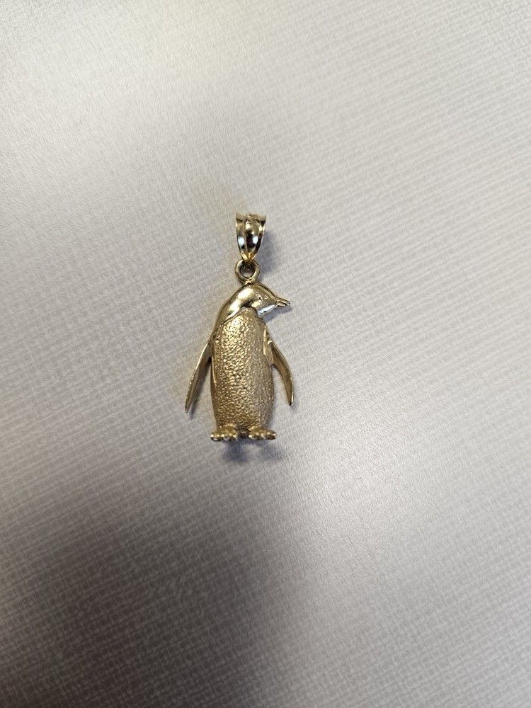14k Gold Penguin Pendant