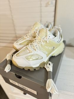 Balenciaga Sneakers 