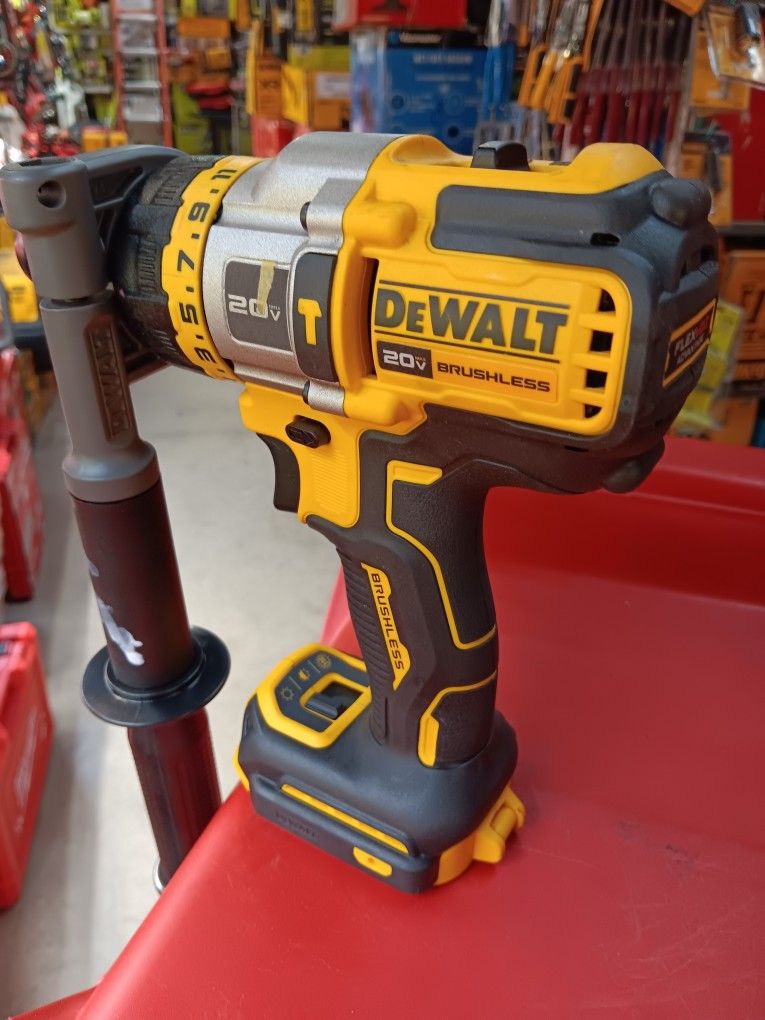 DeWalt 20V Max Brushless FLEXVOLT ADVANTAGE 1/2"(13mm) Hammer Drill/Driver. Tool Only
