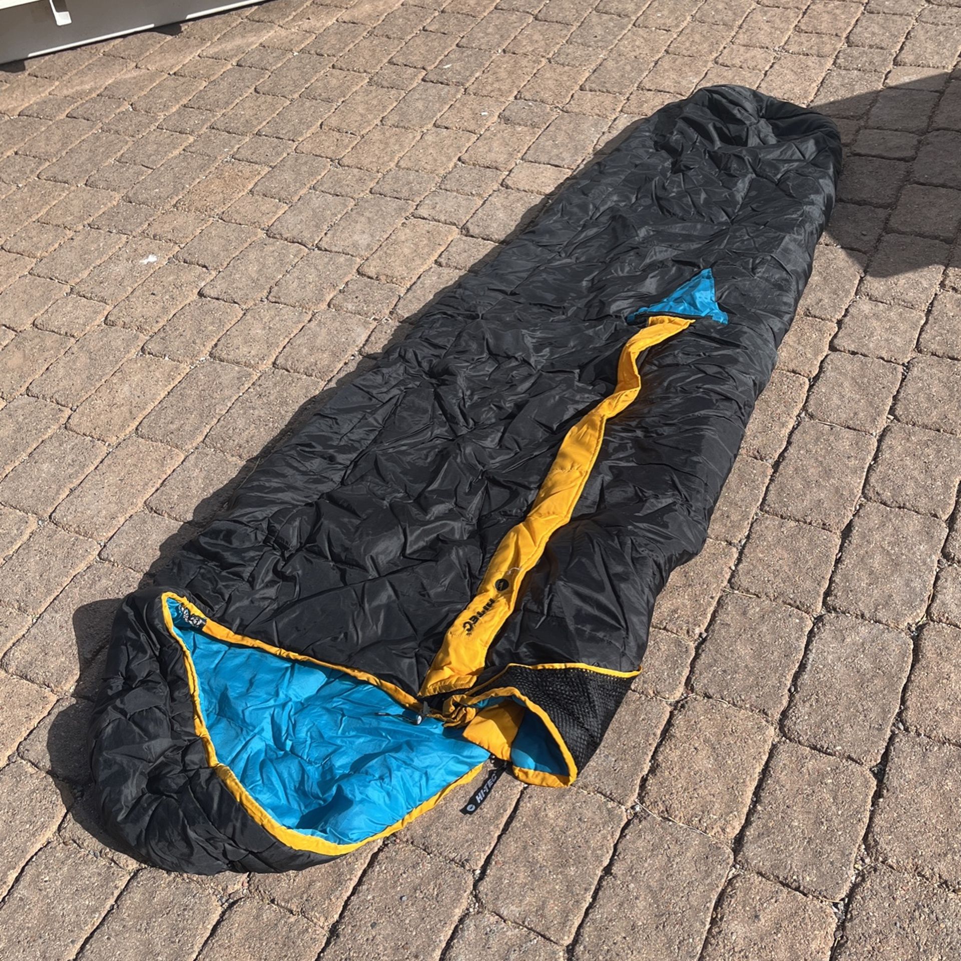Hi-Tec Nylon Sleeping Bag