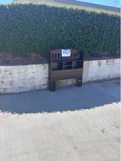 **FREE**twin headboard