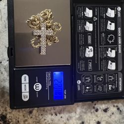 Soild 14k Chain With VVS Diamonds 