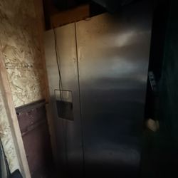 refrigerator whirlpool 