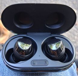 Samsung earbuds