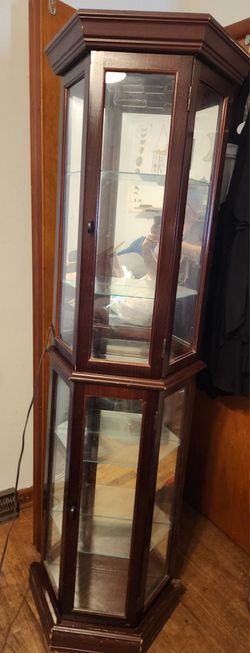 Curio cabinet