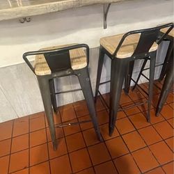 bar chair (2 of them)