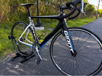 Giant Propel Advanced 2 Carbon | Aero Road Bike | Size M⁠ super lightweight.