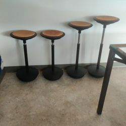 4 wilkhahn stitz stool