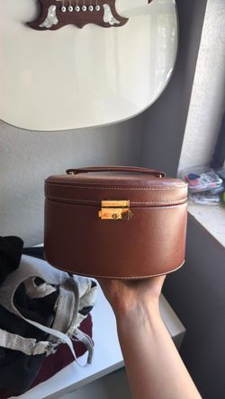 Jewlery box with mirror