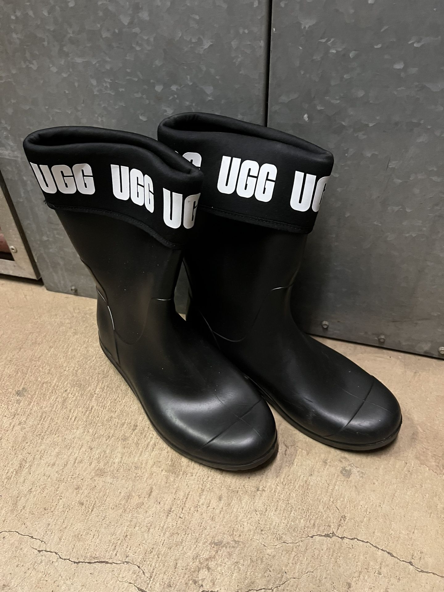 FOR SALE UGG WOMENS SIENNA  MATTE GRAPHIC  RAIN BOOTS SIZE 7 
