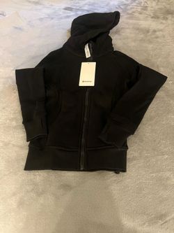 Black lululemon