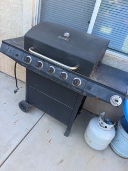 Char-Broil Performance Gas Grill