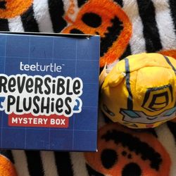 Transformers Reversible Mini Plushie (Bumblebee) 