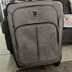 London Suitcase 22 Long 17 W 