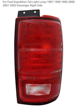 Ford Expedition passenger side tail lamp