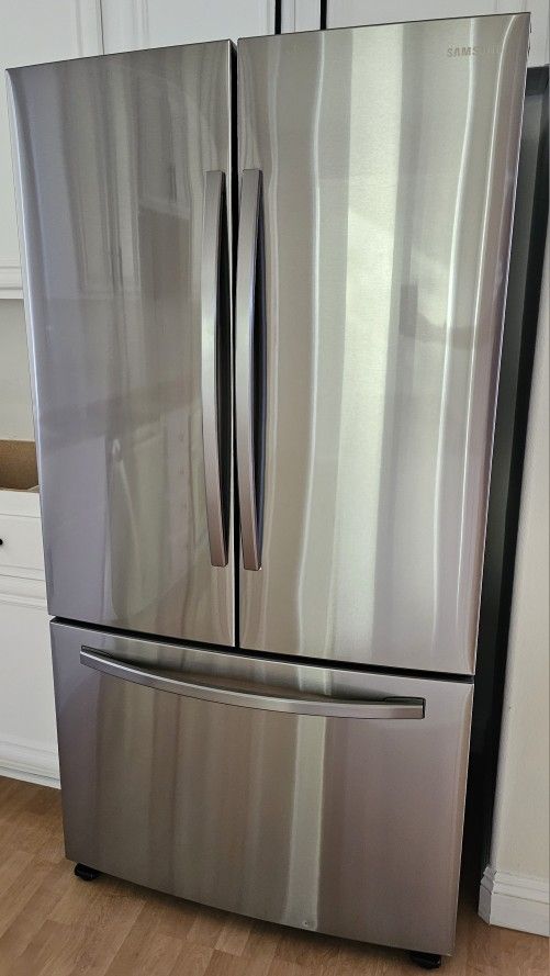 Like New: Samsung French Door Refrigerator