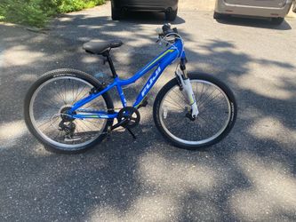 Blue Boys’ Fuji Dynamite Bike 24”