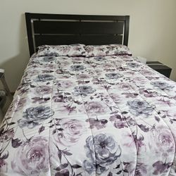 Queen Bedroom Set LIKE NEW!