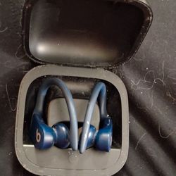 Dr Pro Power Beats. Wireless Over The Ear Hook. Case/ Charger Included
