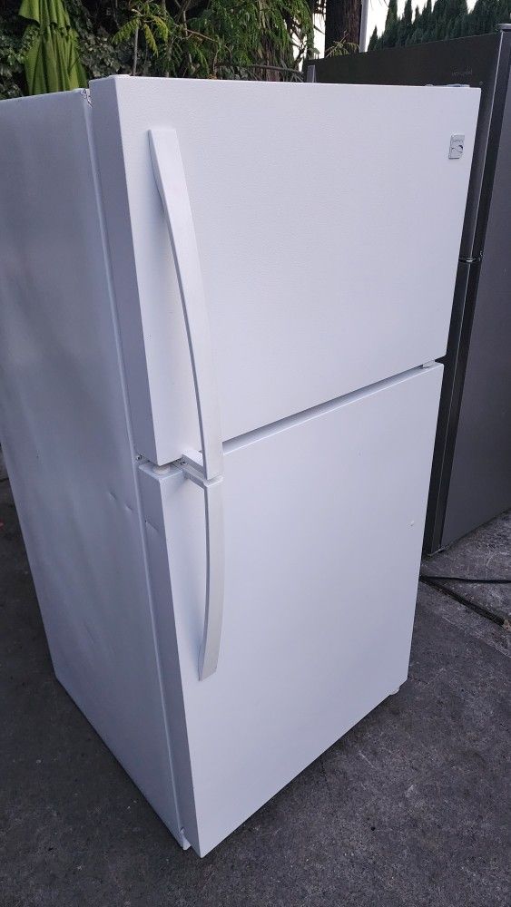 Precioso Refrigerador Whirlpool Seminuevo Listo Para Usar Super Limpio Lo Tengo Conectado Para Que Lo Mires Que Trabaja Bien $180