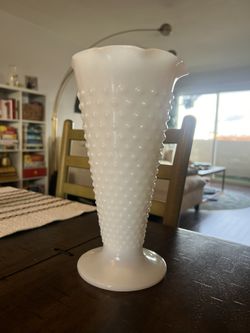 Vintage Anchor Hocking White Milk Glass Hobnob Vase