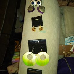 Vintage & Costume Jewelry 