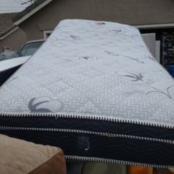 Matress 2 for$60