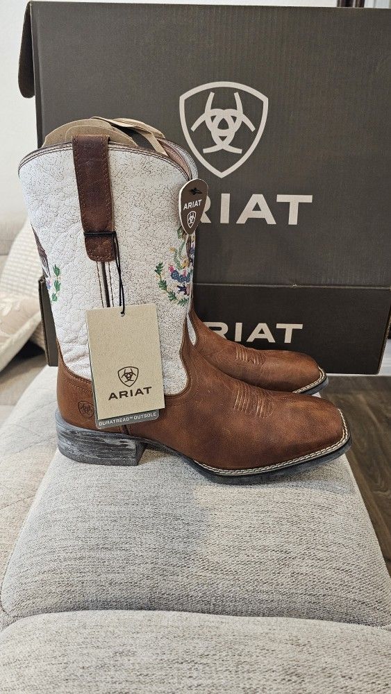 New ARIAT Boots Size 8.5D