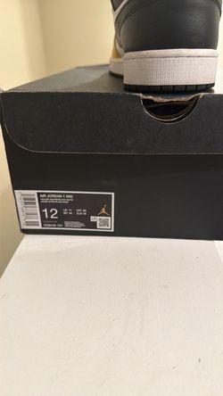 Air Jordan 1 MID