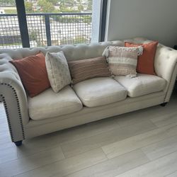 3 Seat Fabric Chesterfield-style Couch
