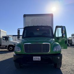2021 Freightliner M-2 106 24ft