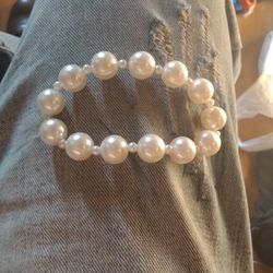 Glass Animal's Pearl Wristlet And Relaxing