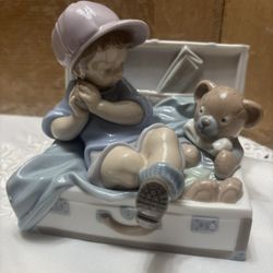 Lladró "My Favorite Place" porcelain figurine, number 6795.