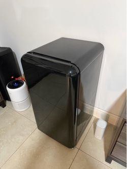 Black mini fridge