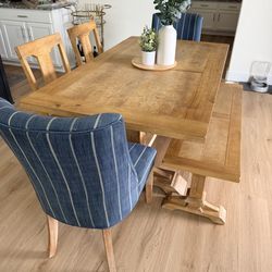 Kitchen table, 4 chairs and bench