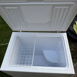 Kirkland signature by whirlpool Freezer