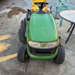 John Deere LA105 Mower