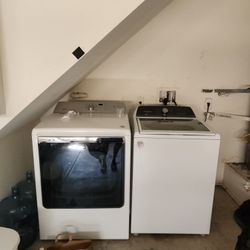 Washer & Gas Dryer