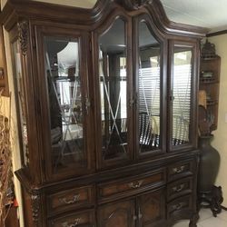 CHINA CABINET