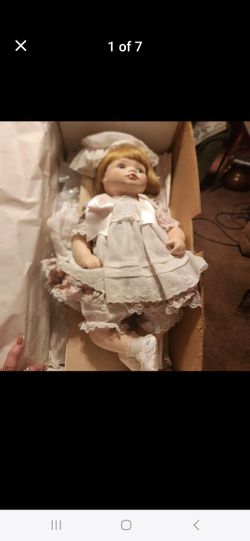 REDUCED TO $20.00

Collectible Doll "Jessica" by Connie Walser Derek...she comes with the box and COA...buy her for $30.00

