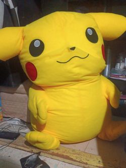 Giant Pikachu